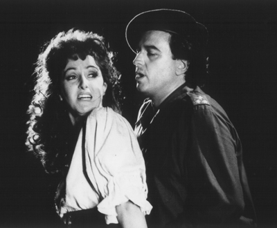 Zachos Terzakis (Don Jos�) mit Valerie Marestin (Carmen)