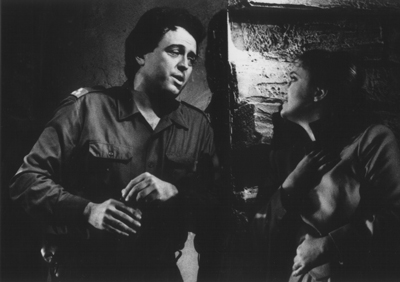 Zachos Terzakis (Don Jos�) mit Laurie Gibson (Micaela)